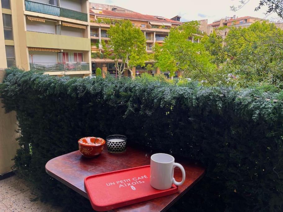 Studio Au Coeur D'Aix Avec Balcon Et Parking Aix-en-Provence Bagian luar foto